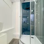 Group Base Zentrale Fuer Bis Zu 8 Personen *