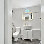 Apartment Group Base Zentrale Fuer Bis Zu 8 Personen Stuttgart