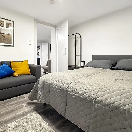 アパート Group Base Zentrale Fuer Bis Zu 8 Personen