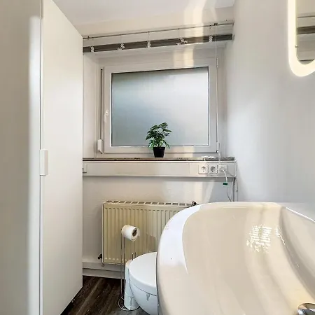 Group Base Zentrale Fuer Bis Zu 8 Personen *