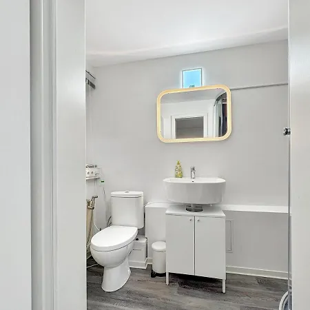 Lejlighed Group Base Zentrale Fuer Bis Zu 8 Personen Stuttgart